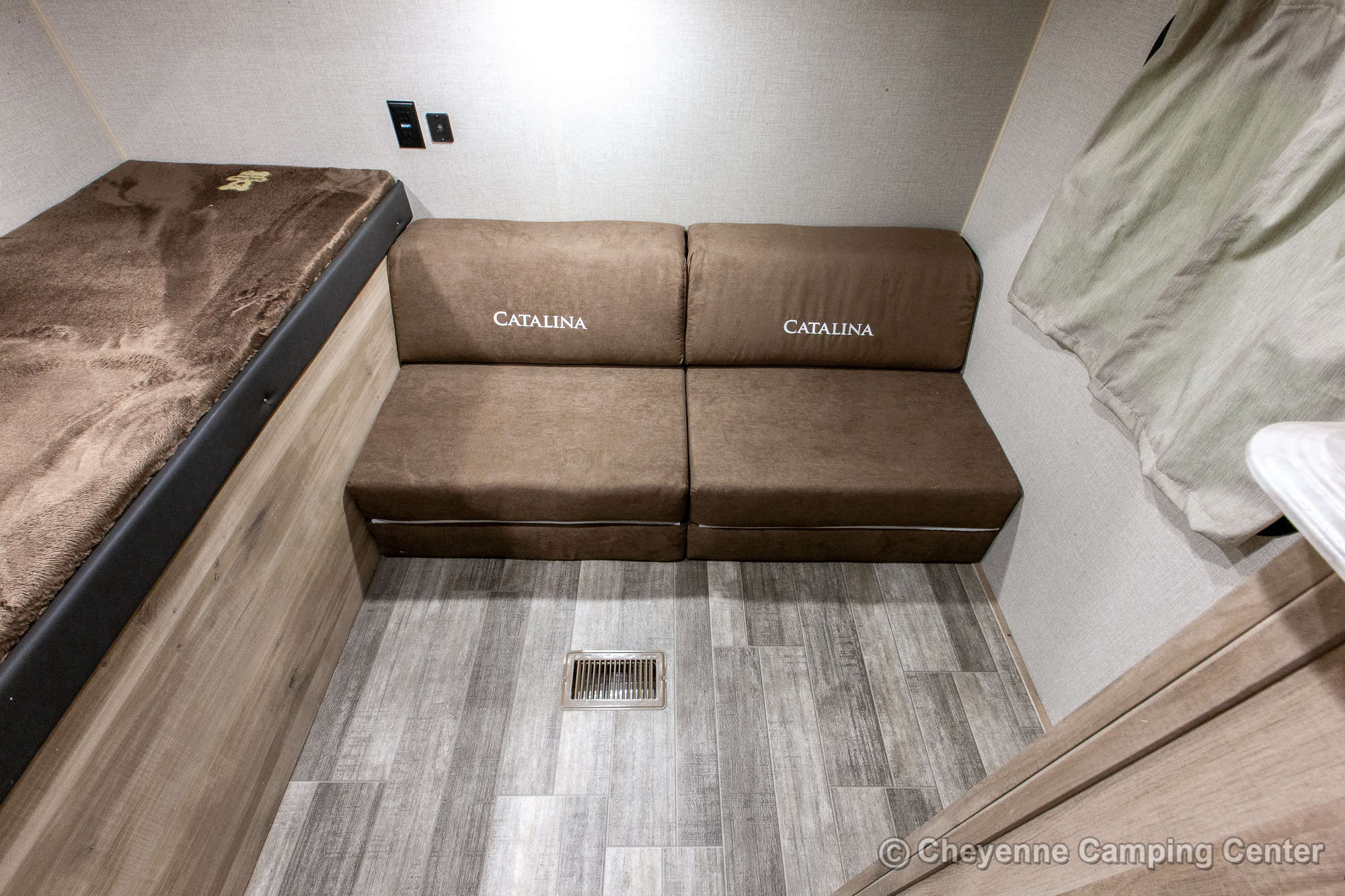 2022 Coachmen Catalina Legacy Edition 293QBCK Bunkhouse Travel Trailer Interior Image