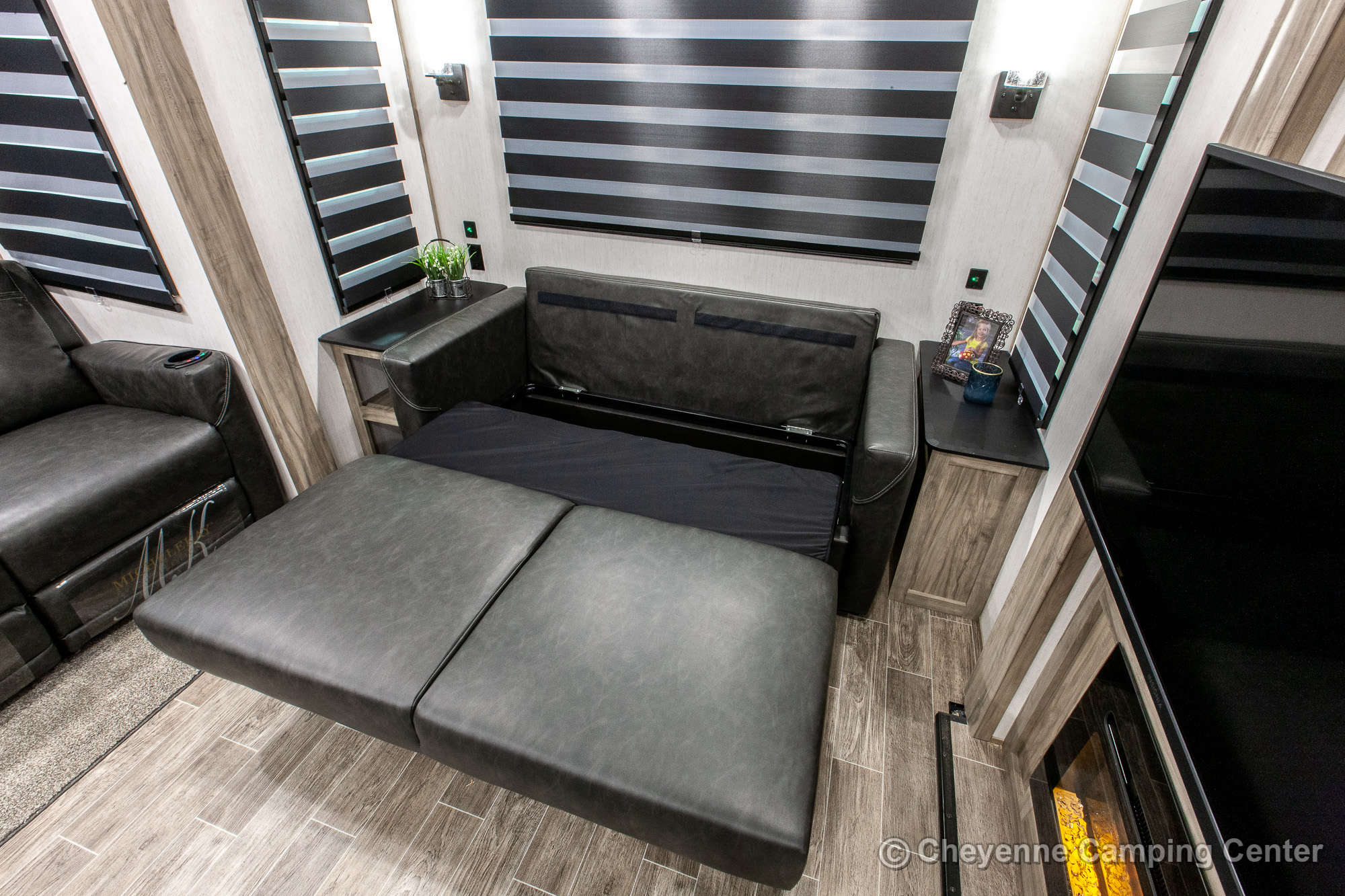 2022 Forest River Cherokee Arctic Wolf 3880SUITE Bunkhouse Fifth Wheel Interior Image