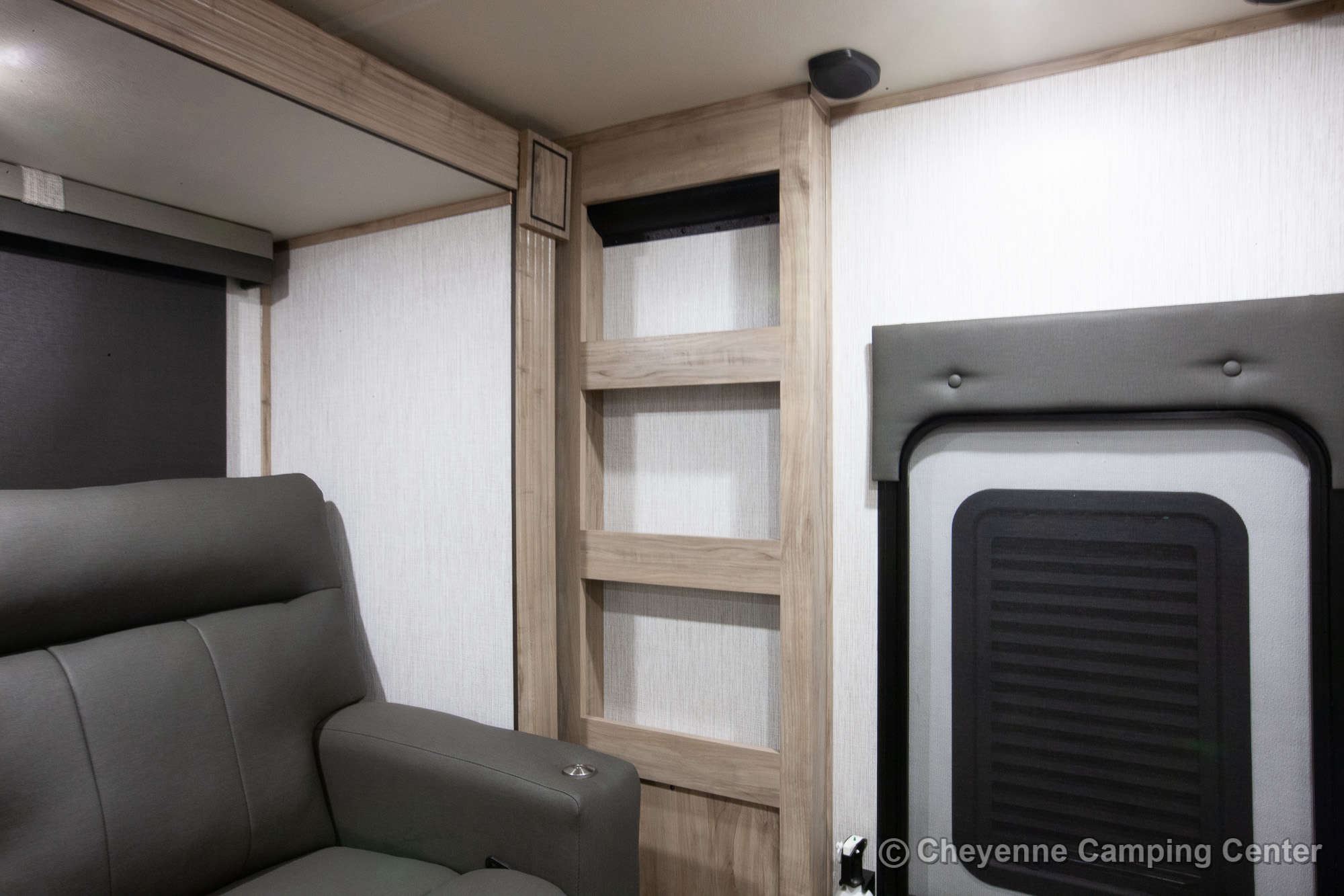 2022 Palomino BackPack HS-2902 Truck Camper Interior Image