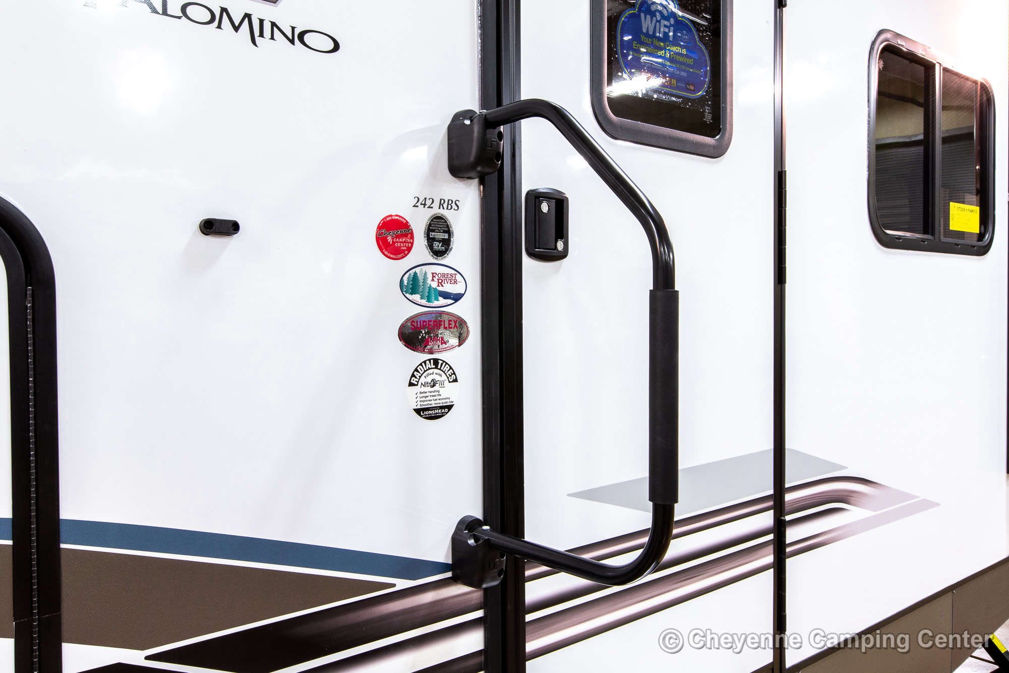 2022 Palomino SolAire Ultra Lite 242RBS Travel Trailer Exterior Image