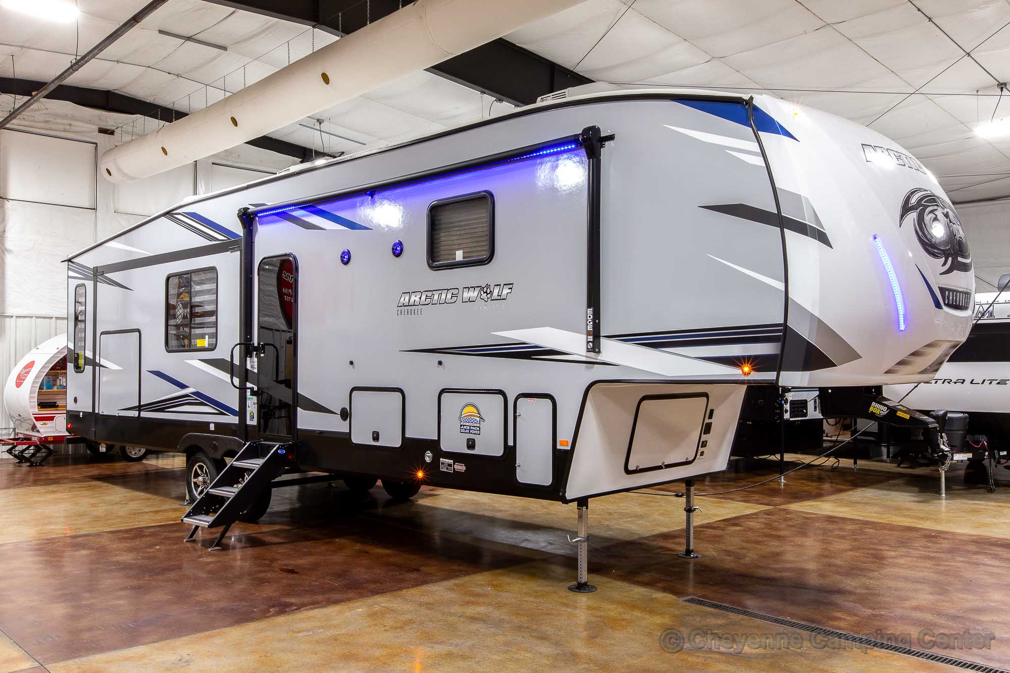 2023 Forest River Cherokee Arctic Wolf 3550SUITE Fifth Wheel